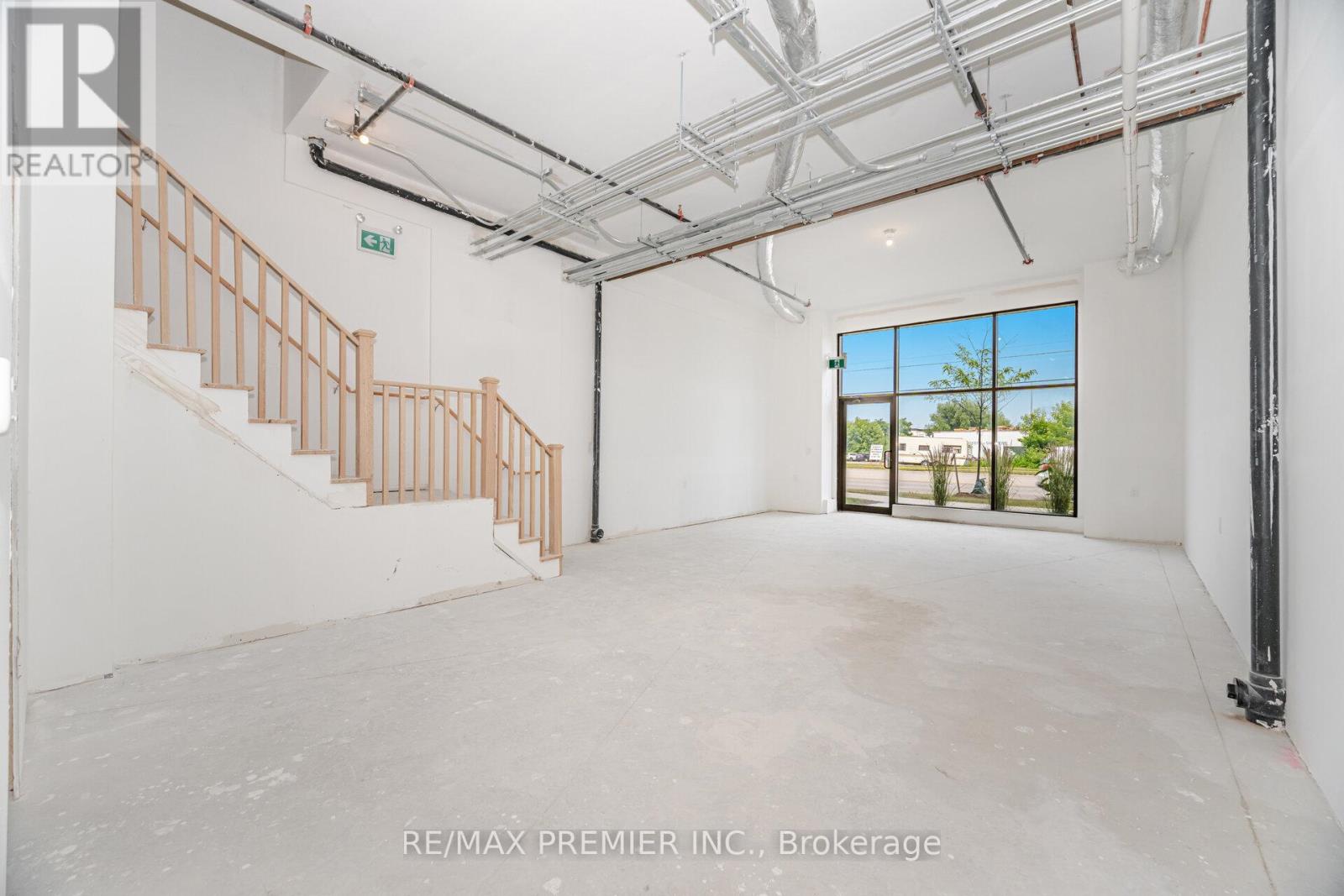 4 - 200 Dissette Street, Bradford West Gwillimbury, Ontario  L3Z 3G8 - Photo 13 - N12275620