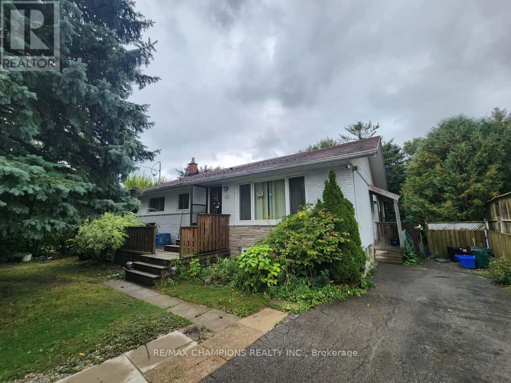 265 Glenridge Drive, Waterloo, Ontario  N2J 3W5 - Photo 2 - X12428614
