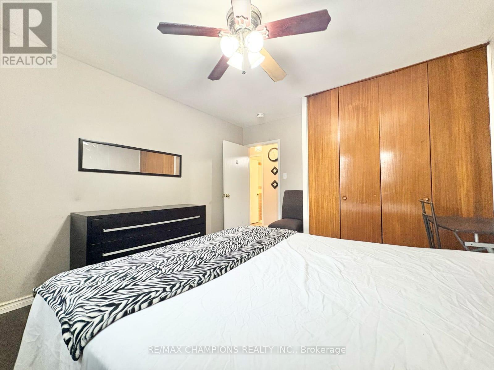265 Glenridge Drive, Waterloo, Ontario  N2J 3W5 - Photo 11 - X12428614
