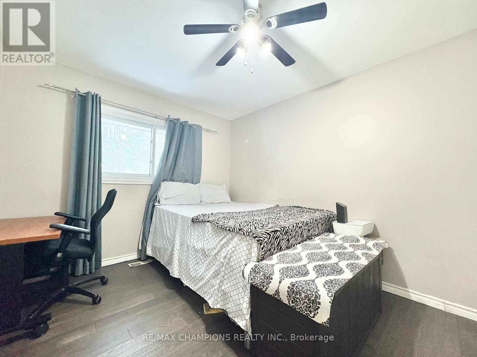 265 Glenridge Drive, Waterloo, Ontario  N2J 3W5 - Photo 6 - X12428614