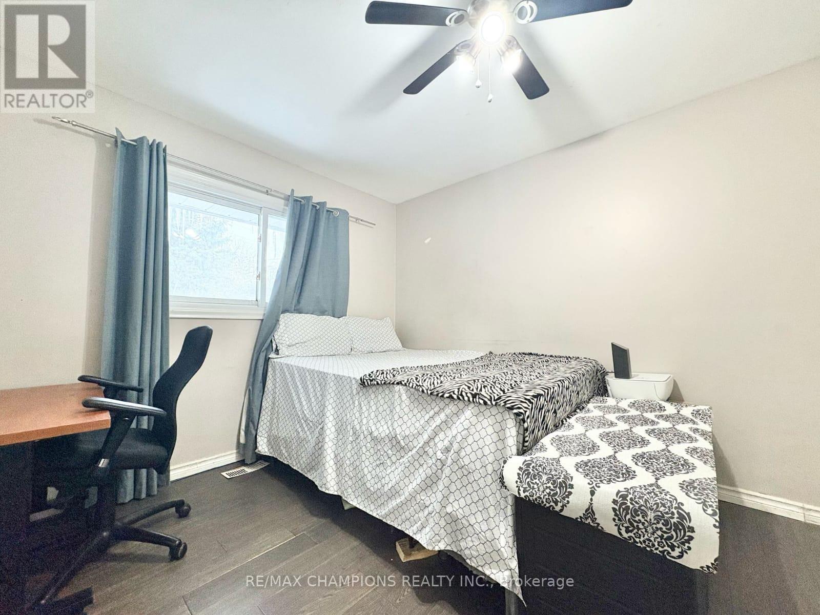 265 Glenridge Drive, Waterloo, Ontario  N2J 3W5 - Photo 8 - X12428614