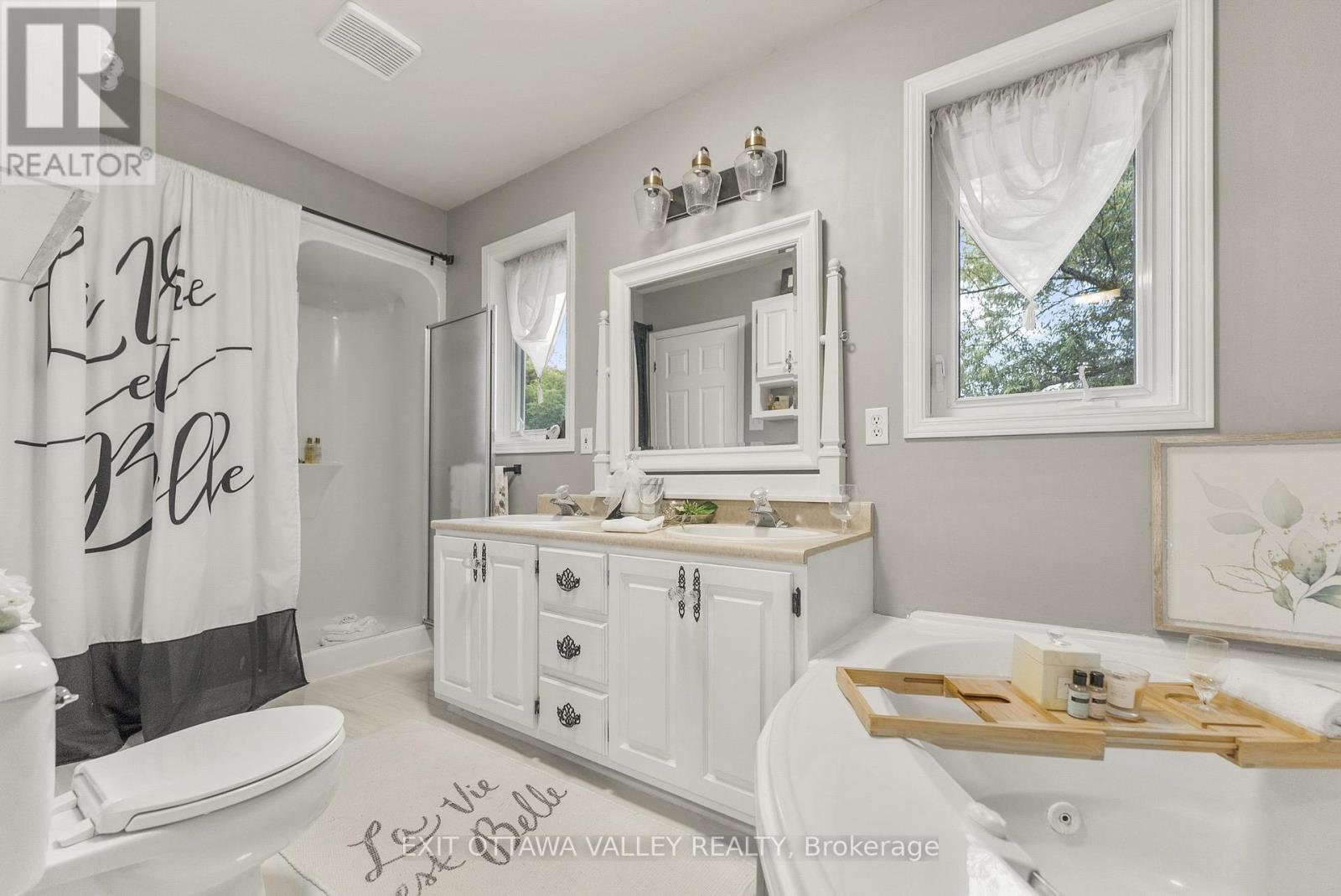 15 Hume Street, Whitewater Region, Ontario  K0J 1C0 - Photo 18 - X12430128