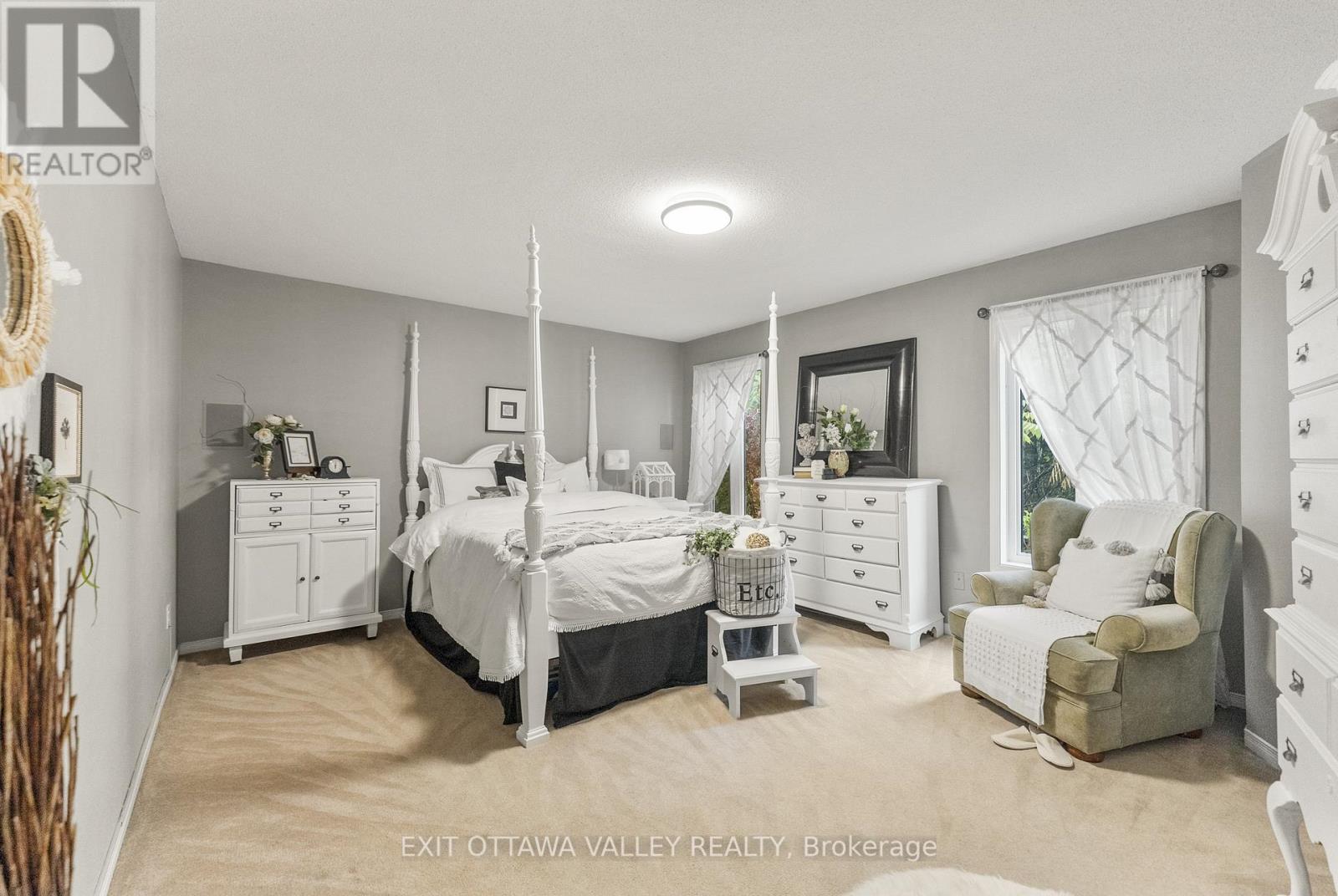 15 Hume Street, Whitewater Region, Ontario  K0J 1C0 - Photo 21 - X12430128
