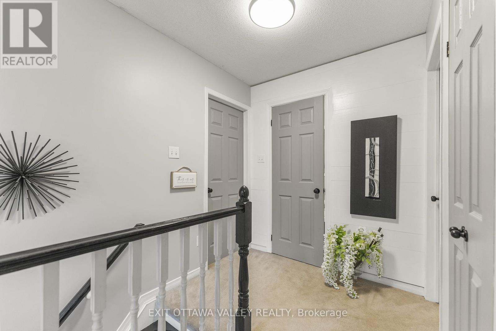 15 Hume Street, Whitewater Region, Ontario  K0J 1C0 - Photo 25 - X12430128