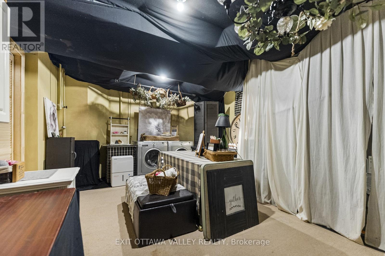 15 Hume Street, Whitewater Region, Ontario  K0J 1C0 - Photo 27 - X12430128