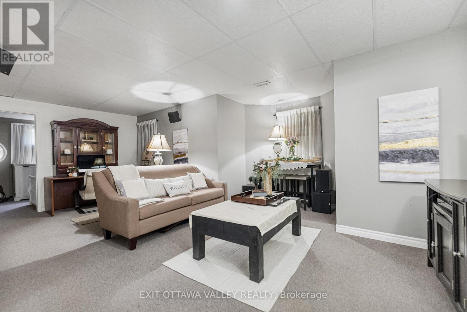 15 Hume Street, Whitewater Region, Ontario  K0J 1C0 - Photo 30 - X12430128