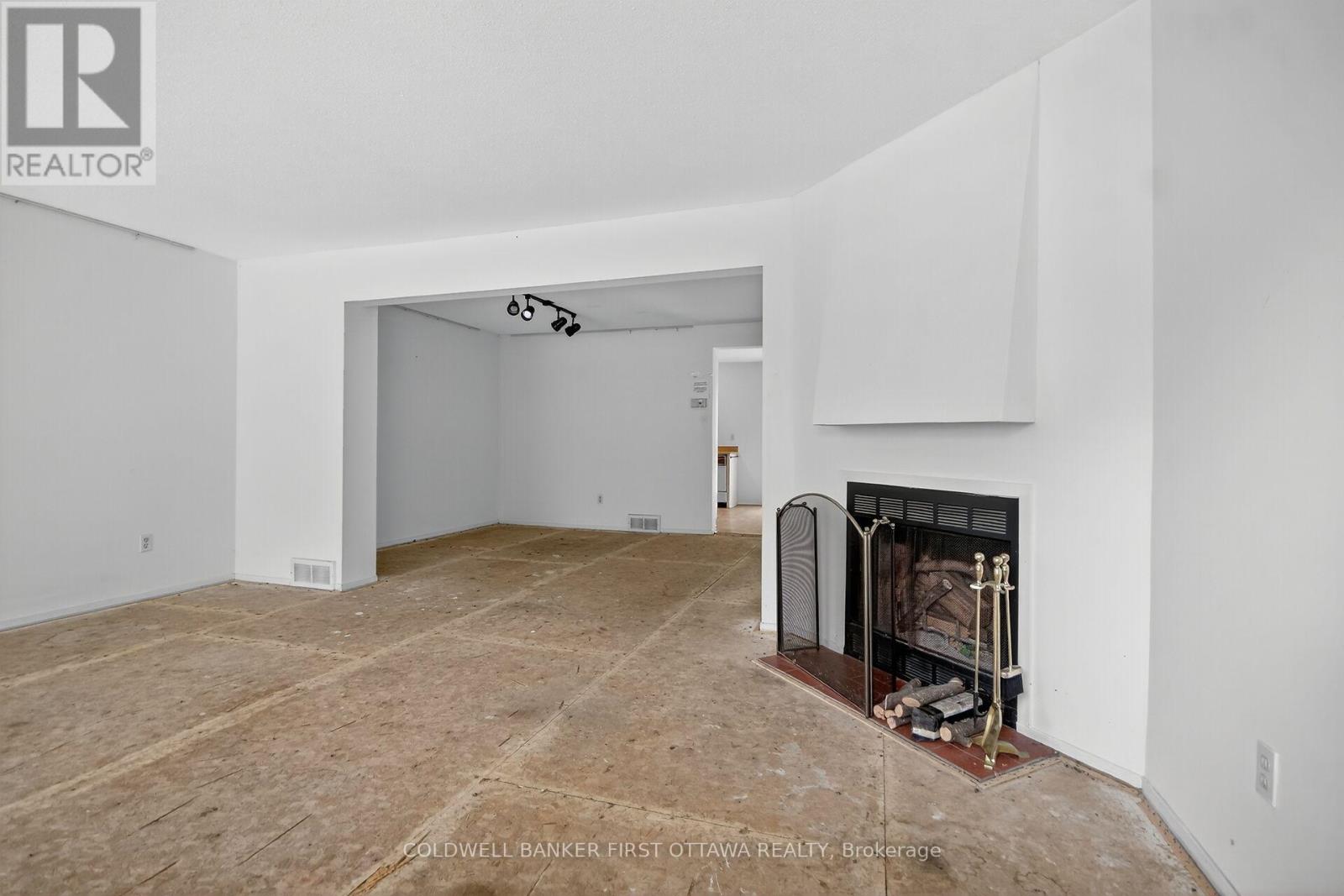 4 Marielle Court, Ottawa, Ontario  K2B 8P4 - Photo 17 - X12430133
