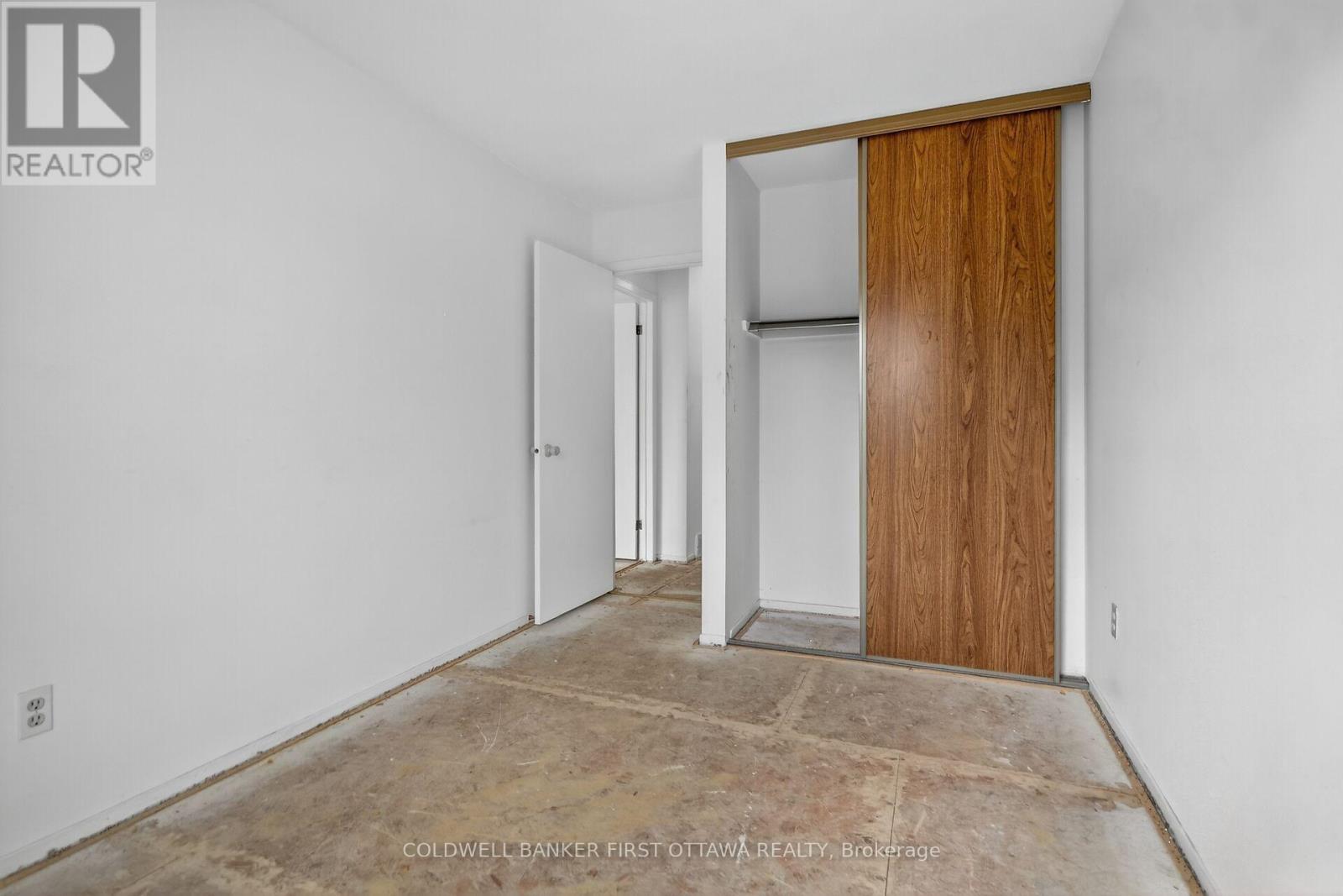 4 Marielle Court, Ottawa, Ontario  K2B 8P4 - Photo 30 - X12430133
