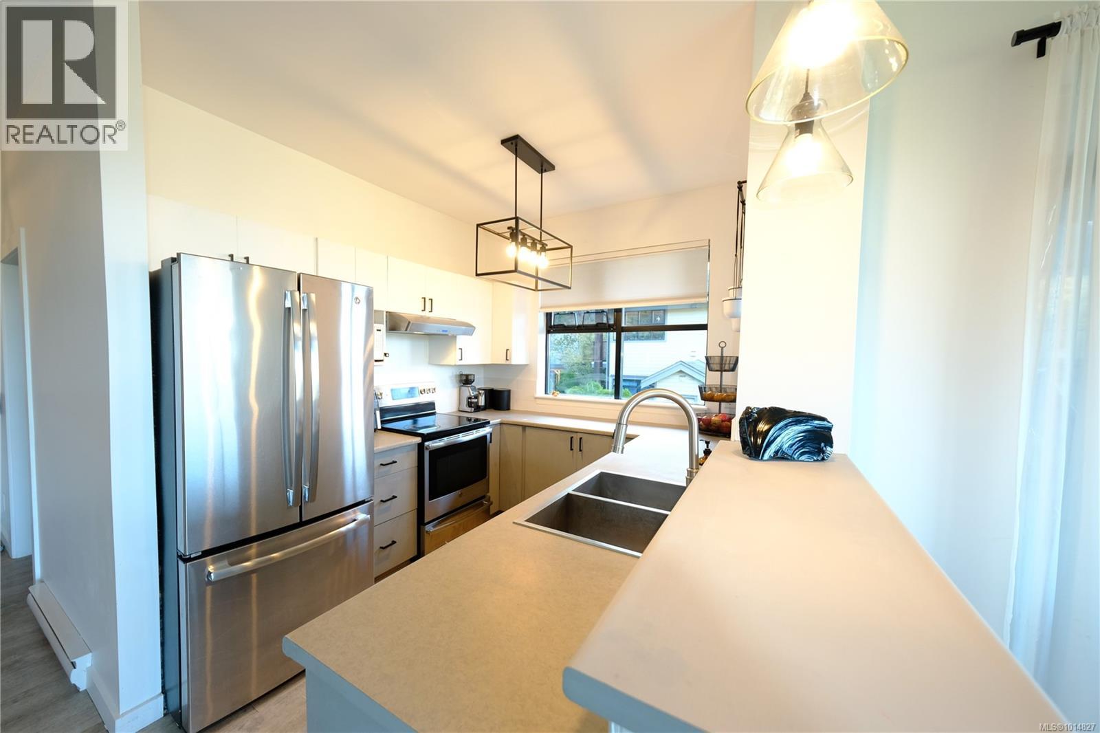 204 591 Pfeiffer Cres, Tofino, British Columbia  V0R 2Z0 - Photo 5 - 1014827