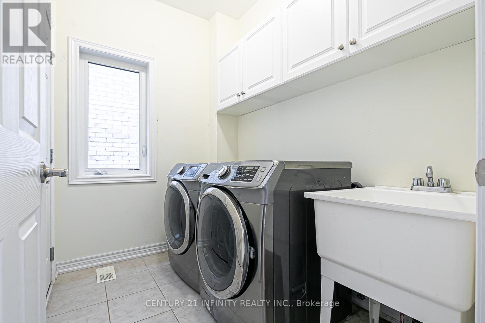 38 Wimbledon Court, Whitby, Ontario  L1P 0B7 - Photo 20 - E12424462