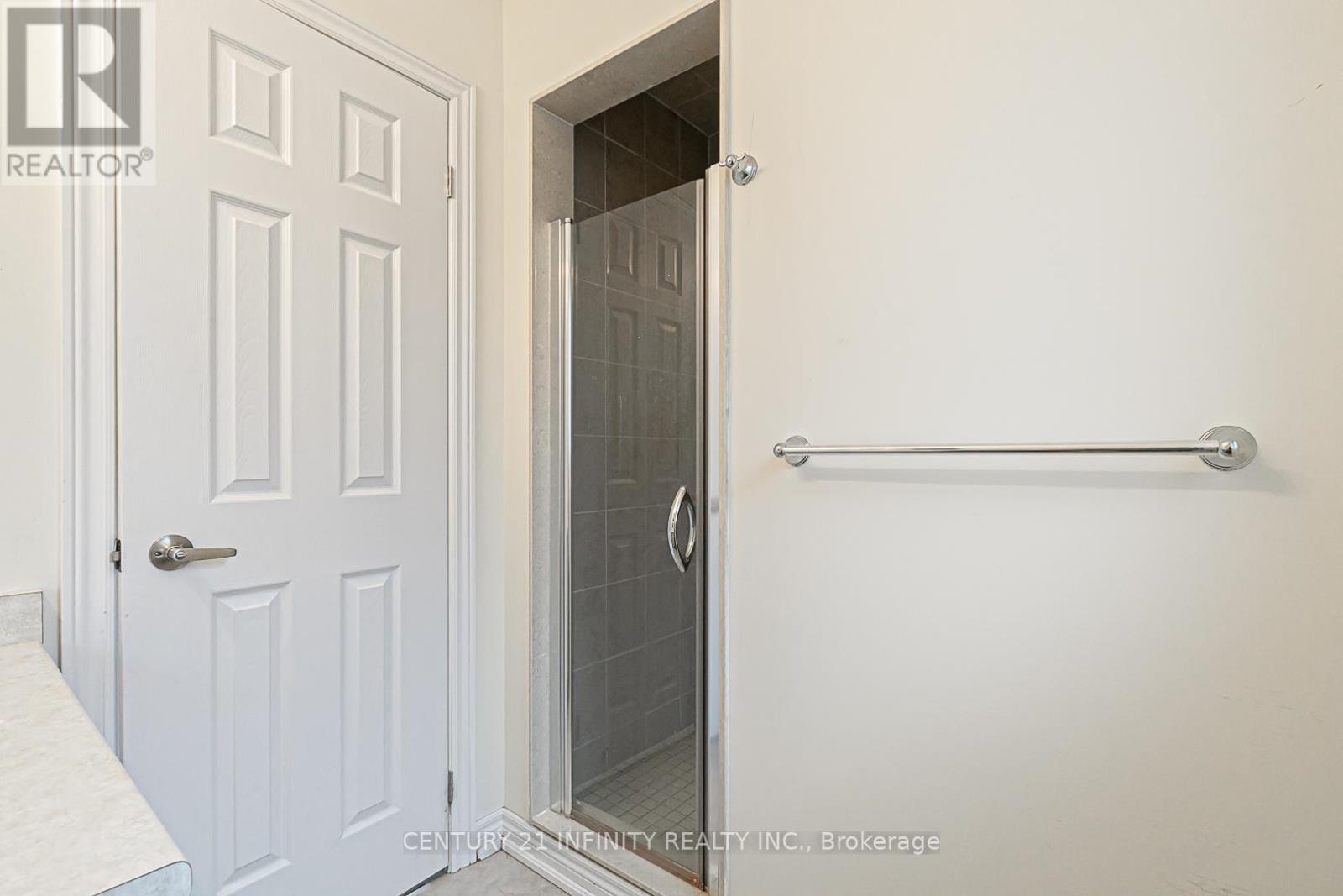 38 Wimbledon Court, Whitby, Ontario  L1P 0B7 - Photo 29 - E12424462