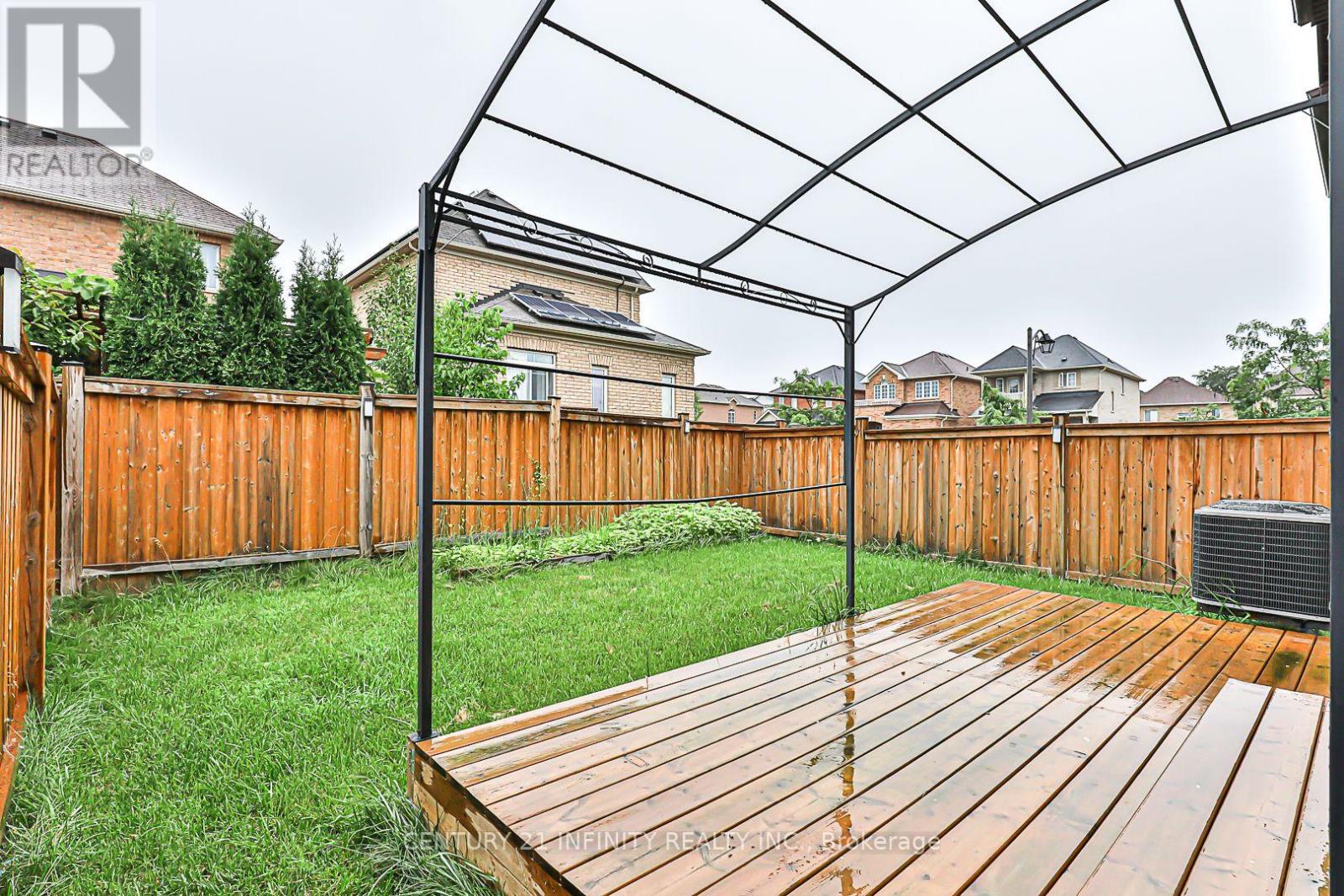 38 Wimbledon Court, Whitby, Ontario  L1P 0B7 - Photo 39 - E12424462