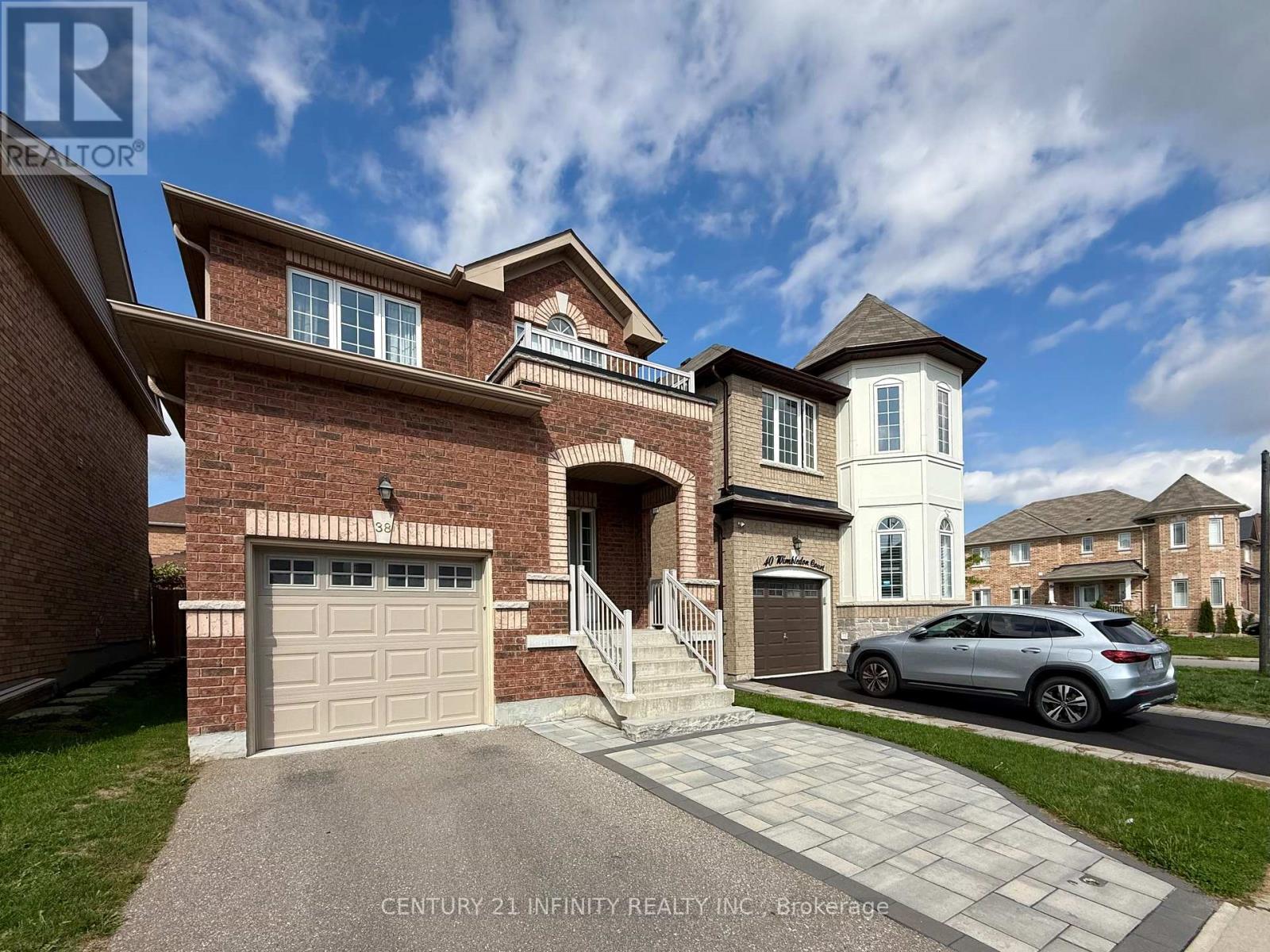 38 Wimbledon Court, Whitby, Ontario  L1P 0B7 - Photo 2 - E12424462