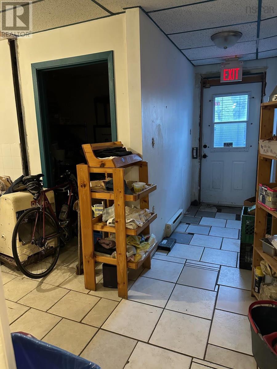 84 Portland Street, Dartmouth, Nova Scotia  B2Y 1H6 - Photo 12 - 202501601