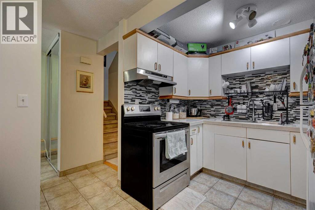 30, 219 90 Avenue Se, Calgary, Alberta  T2J 0A3 - Photo 6 - A2254329