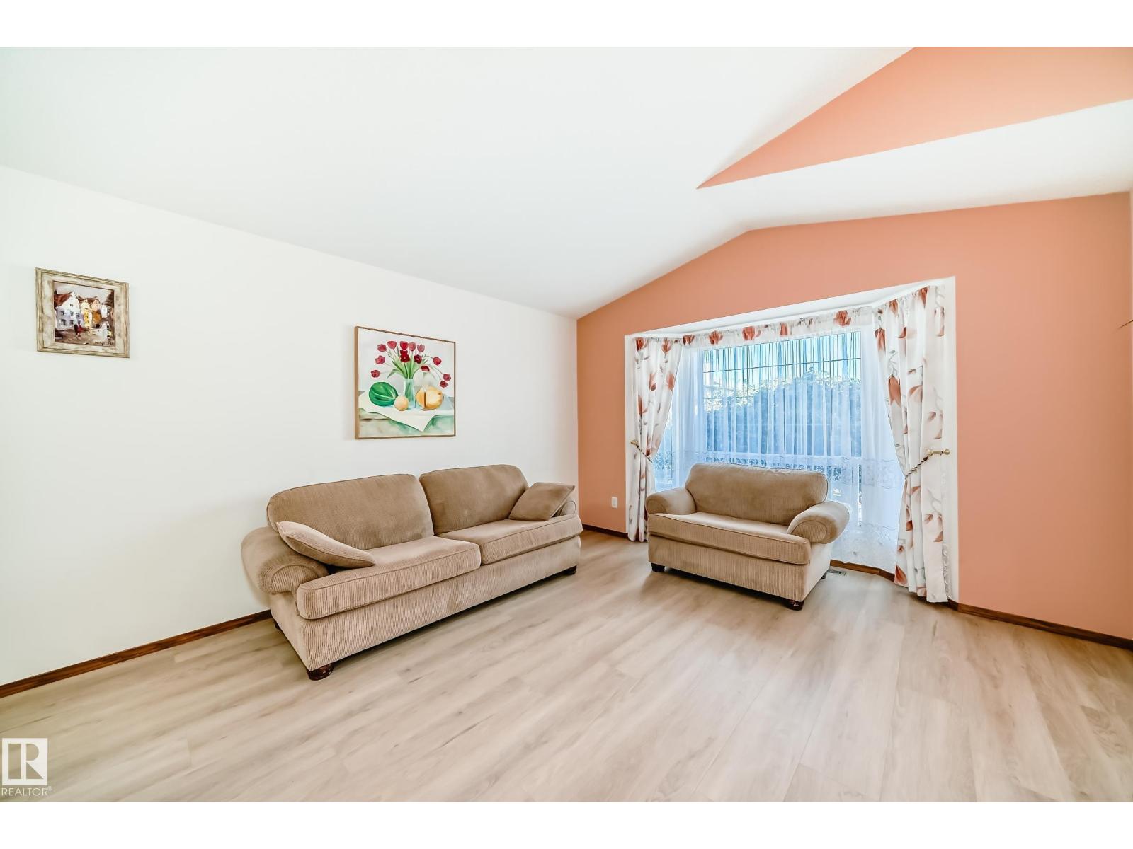 2115 36 Av Nw, Edmonton, Alberta  T6T 1S3 - Photo 17 - E4459796