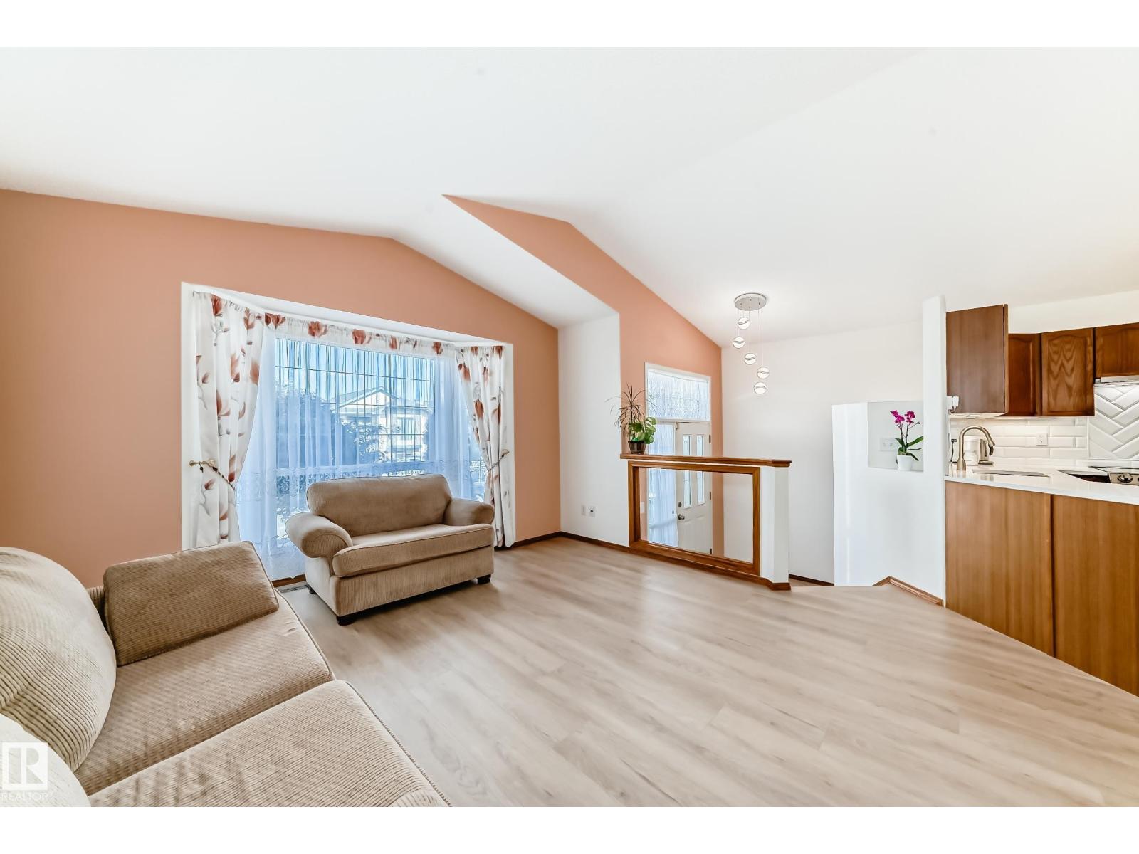 2115 36 Av Nw, Edmonton, Alberta  T6T 1S3 - Photo 18 - E4459796