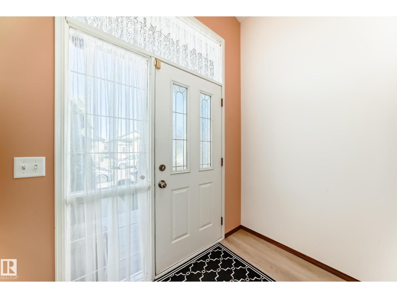 2115 36 Av Nw, Edmonton, Alberta  T6T 1S3 - Photo 4 - E4459796