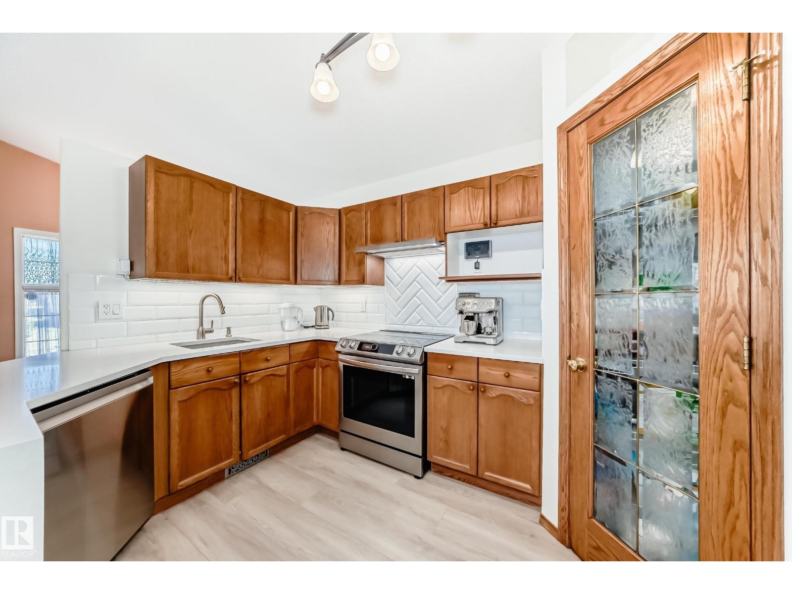 2115 36 Av Nw, Edmonton, Alberta  T6T 1S3 - Photo 8 - E4459796