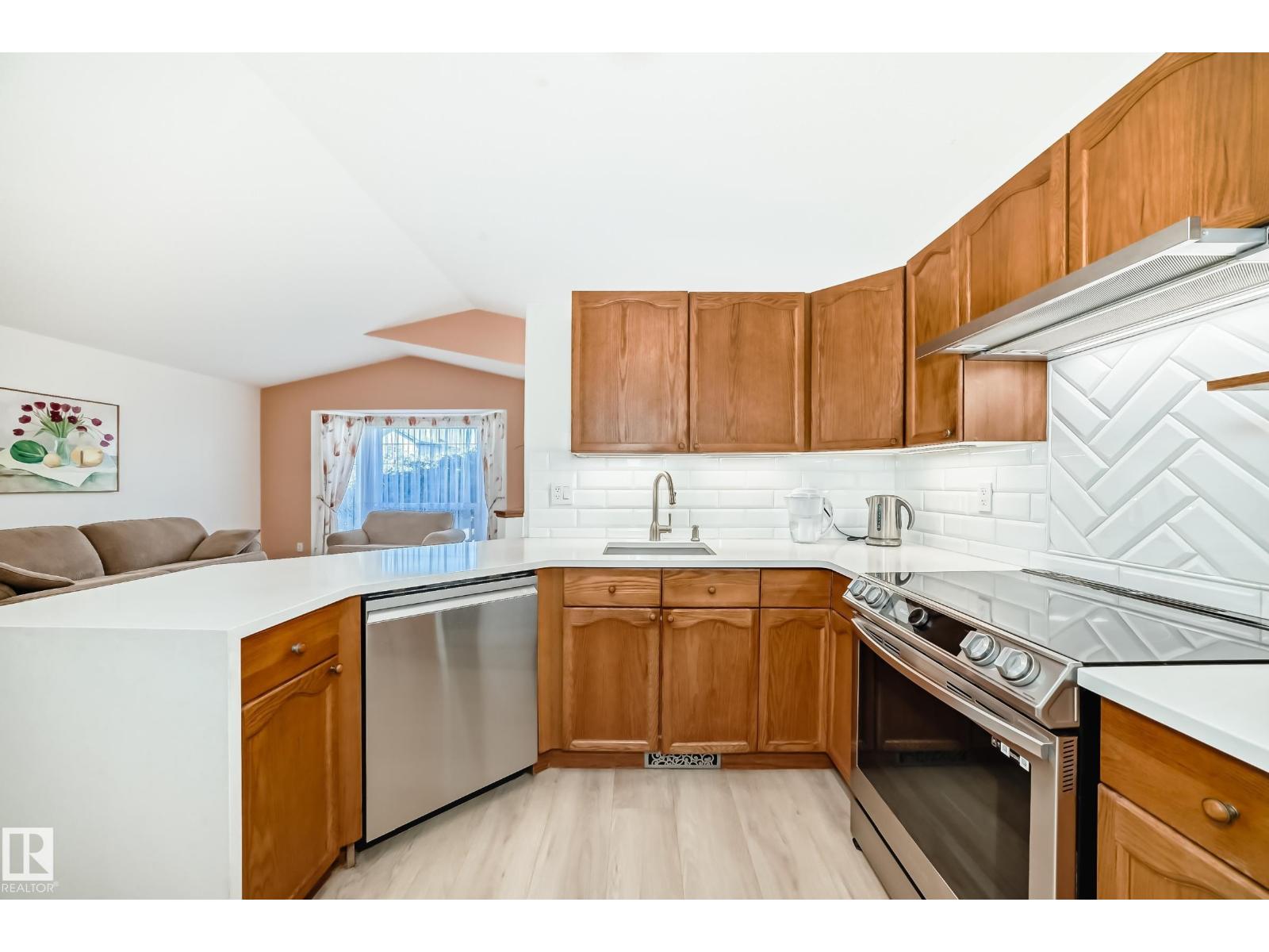 2115 36 Av Nw, Edmonton, Alberta  T6T 1S3 - Photo 9 - E4459796