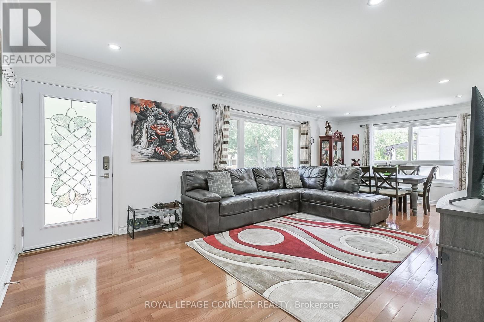 27 Horton Boulevard, Toronto, Ontario  M1J 1K7 - Photo 4 - E12430137