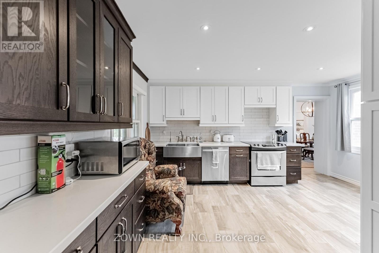 758 Bush Street, Caledon, Ontario  L7K 0E7 - Photo 4 - W12430136