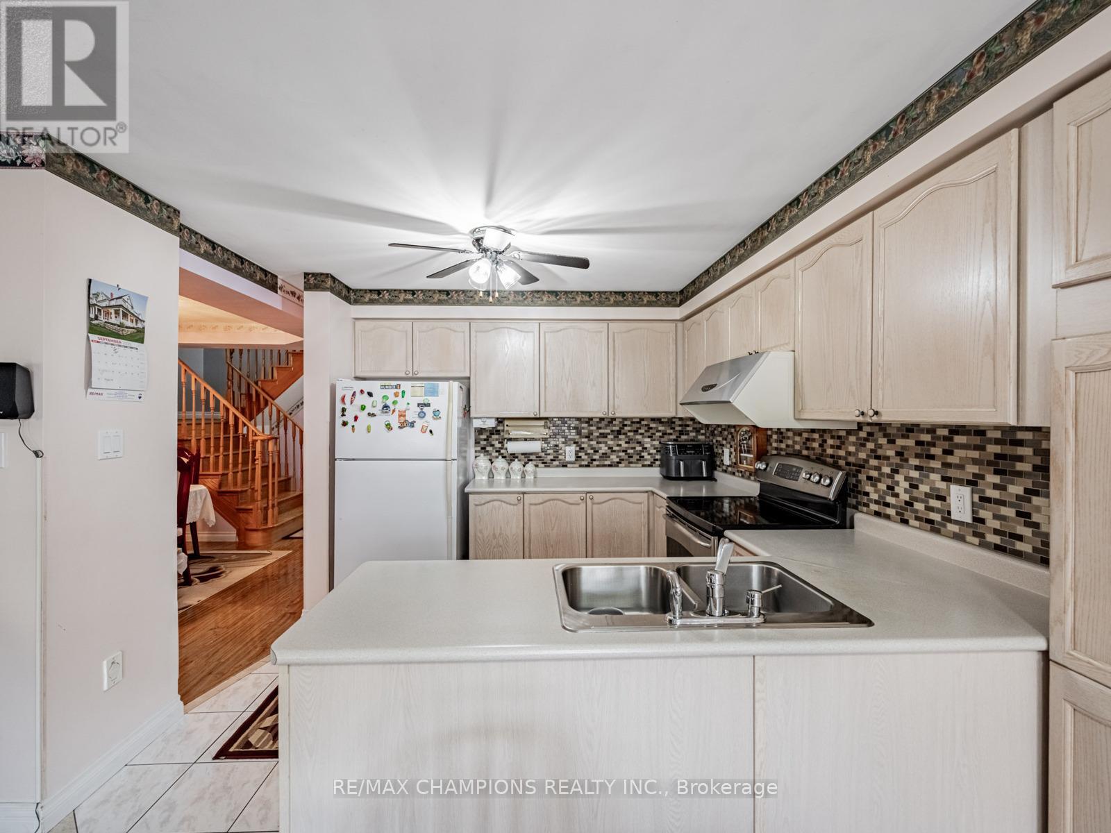 14 Miramar Street, Brampton, Ontario  L6R 2S7 - Photo 13 - W12430139