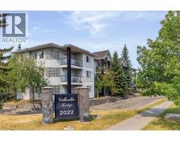 316, 2022 Canyon Meadows Drive Se Queensland, Calgary, Ca