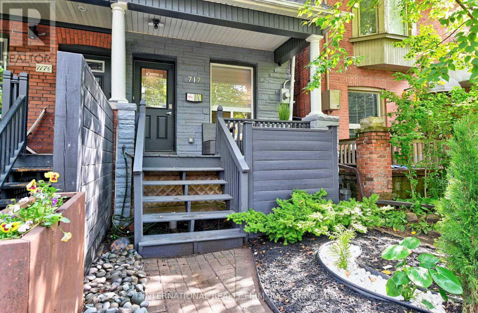 717 Palmerston Avenue, Toronto, Ontario  M6G 2R2 - Photo 2 - C12430149
