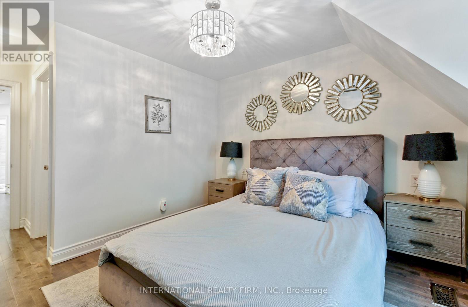 717 Palmerston Avenue, Toronto, Ontario  M6G 2R2 - Photo 25 - C12430149