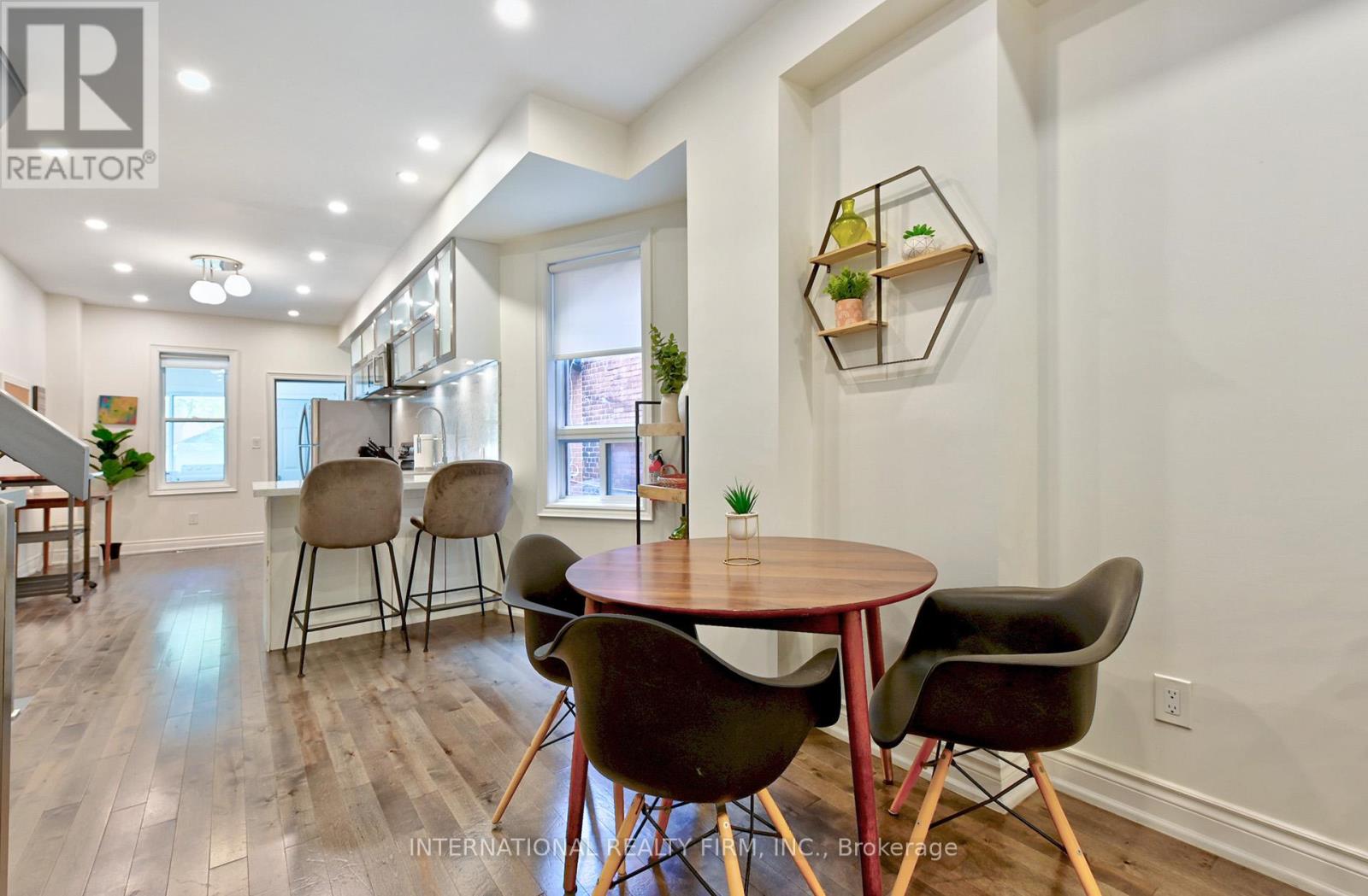 717 Palmerston Avenue, Toronto, Ontario  M6G 2R2 - Photo 9 - C12430149
