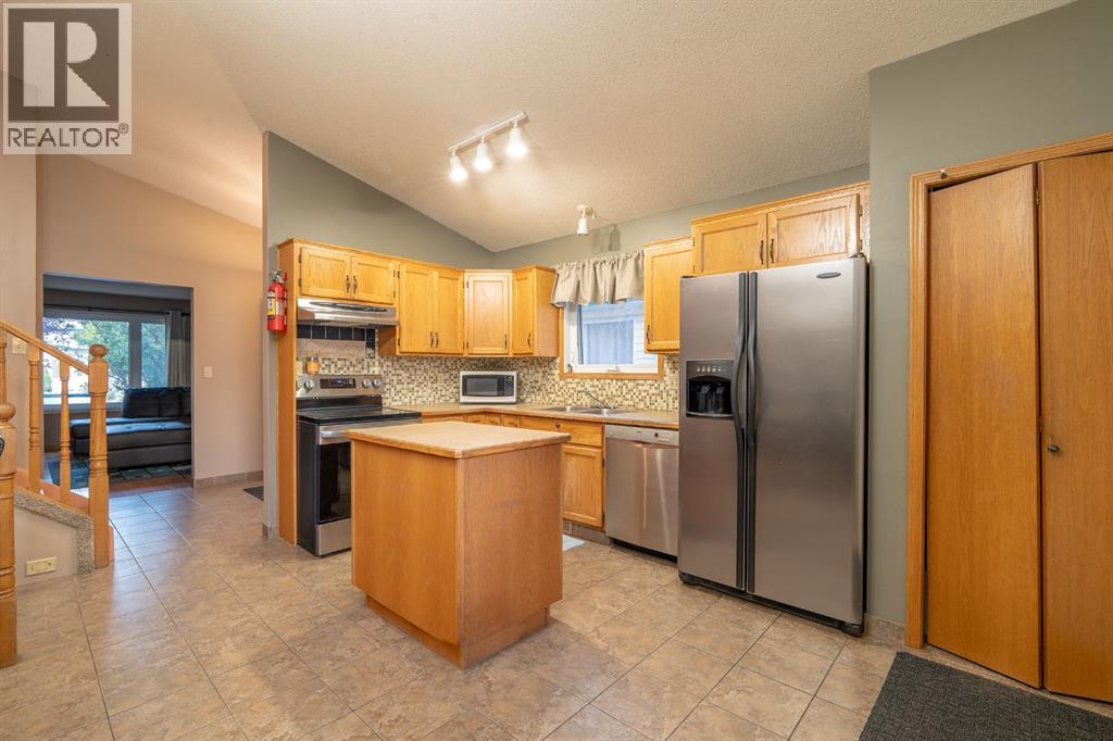 14 Edgington Avenue, Red Deer, Alberta  T4R 2K9 - Photo 7 - A2259870