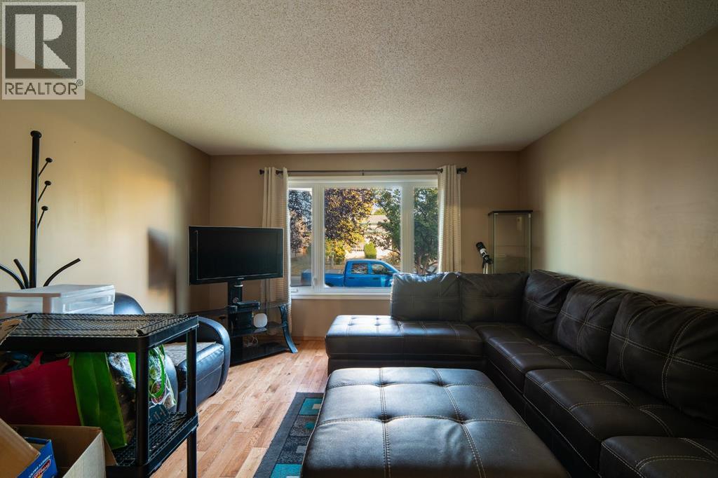 14 Edgington Avenue, Red Deer, Alberta  T4R 2K9 - Photo 9 - A2259870