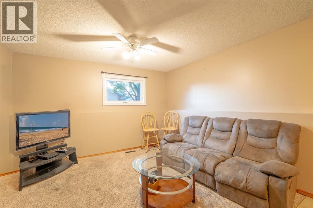 14 Edgington Avenue, Red Deer, Alberta  T4R 2K9 - Photo 18 - A2259870