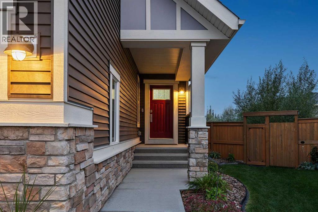 36 Sunrise Crescent, Cochrane, Alberta  T4C 0Z9 - Photo 4 - A2259386