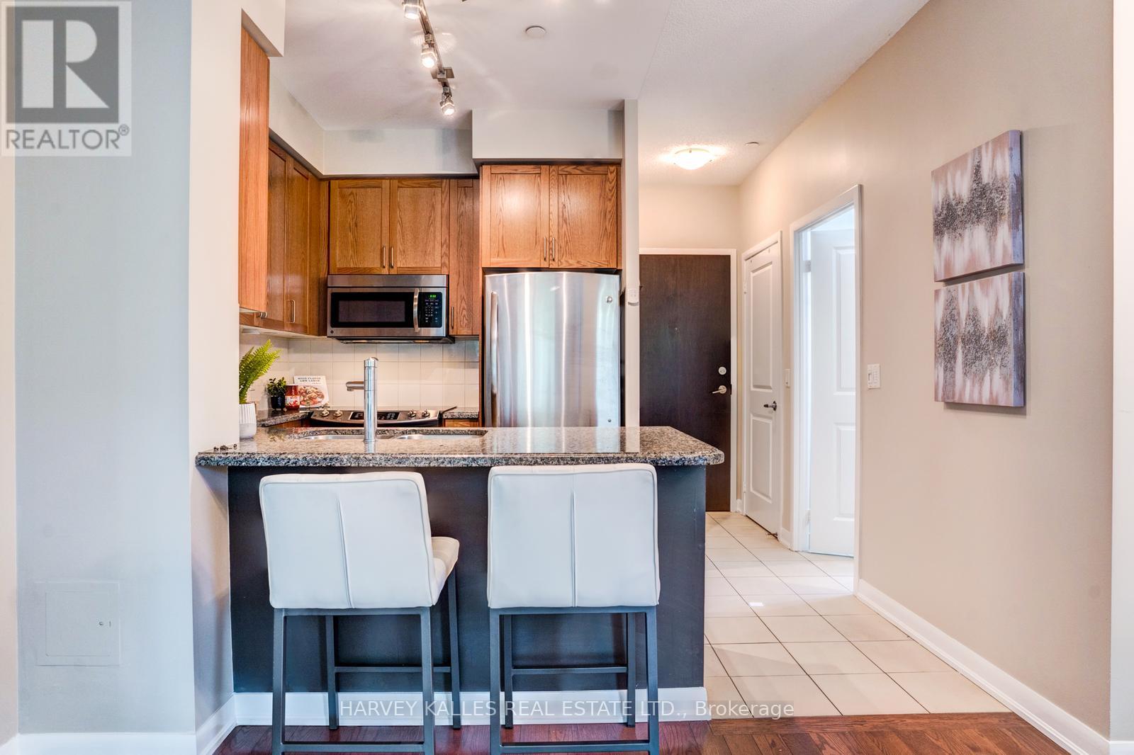 109 - 215 Sherway Gardens Road, Toronto, Ontario  M9C 0A4 - Photo 17 - W12430151