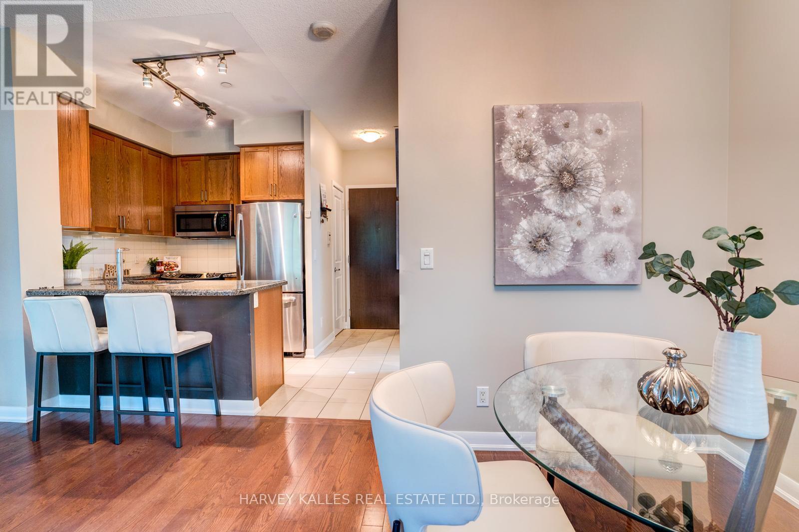 109 - 215 Sherway Gardens Road, Toronto, Ontario  M9C 0A4 - Photo 7 - W12430151