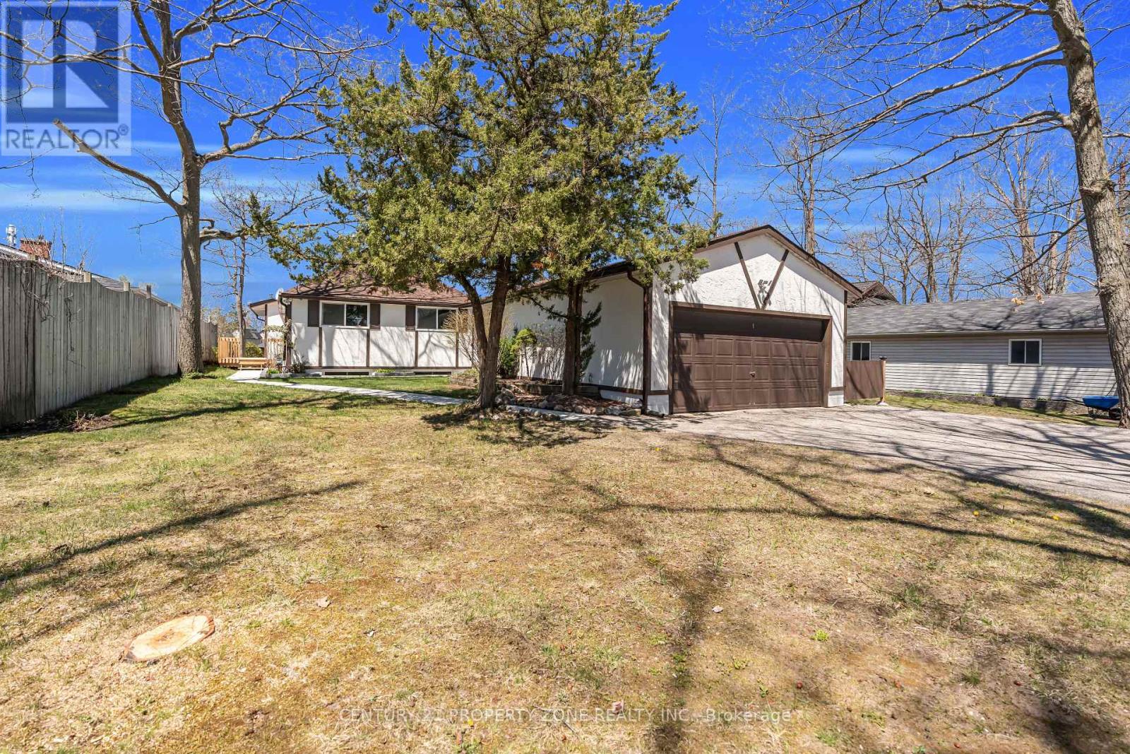1312 River Road W, Wasaga Beach, Ontario  L9Z 2W6 - Photo 2 - S12429570