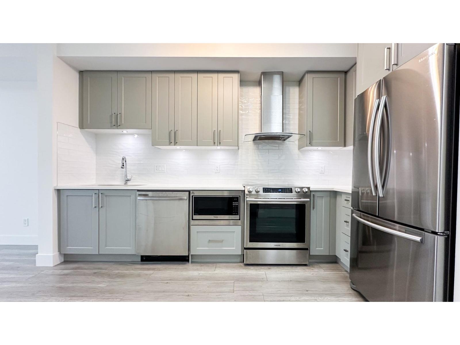 304 13978 Fraser Highway, Surrey, British Columbia  V3T 0P2 - Photo 9 - R3050811