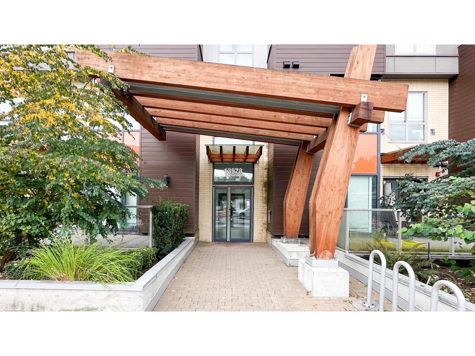 304 13978 Fraser Highway, Surrey, British Columbia  V3T 0P2 - Photo 2 - R3050811