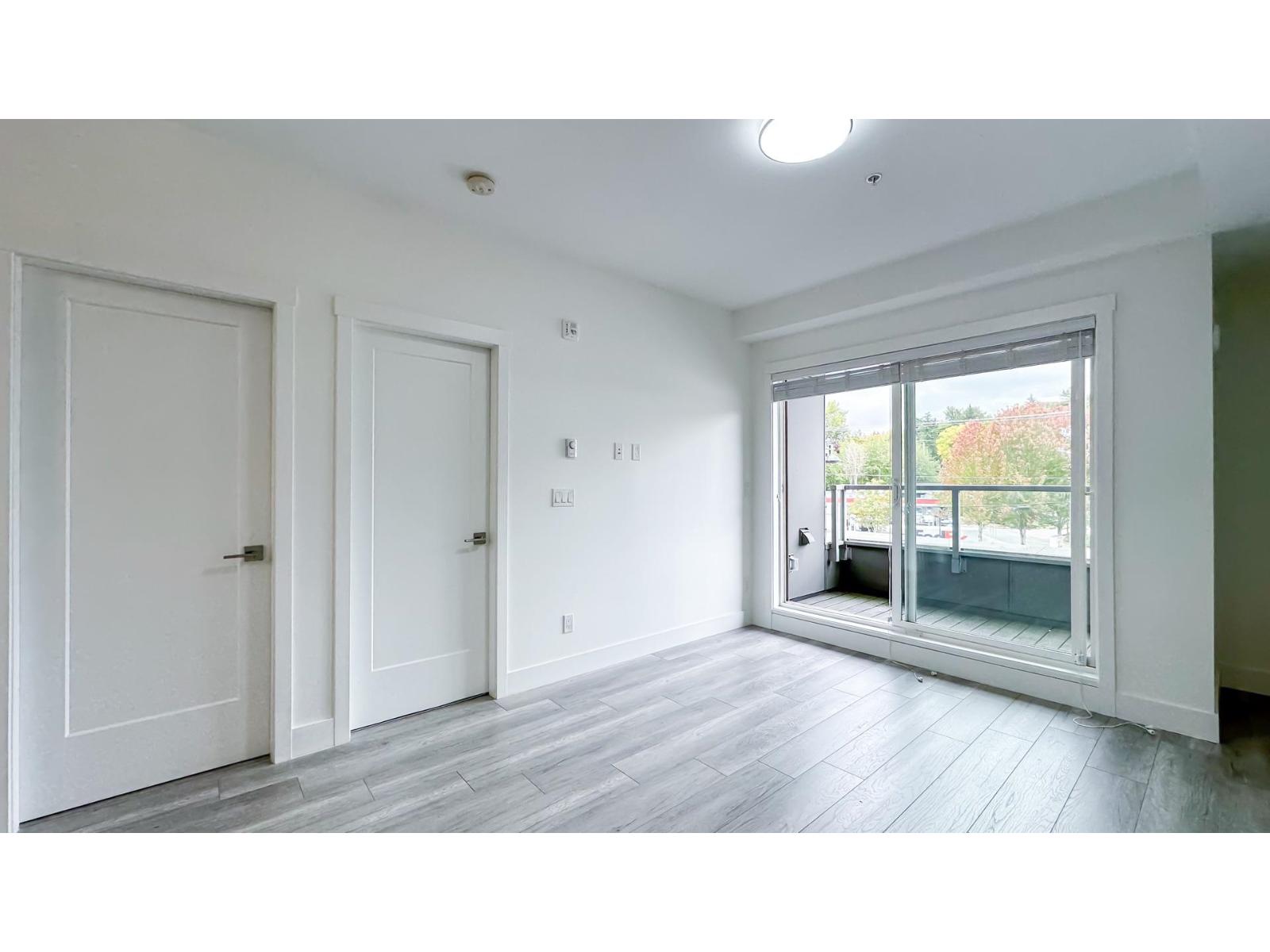 304 13978 Fraser Highway, Surrey, British Columbia  V3T 0P2 - Photo 6 - R3050811
