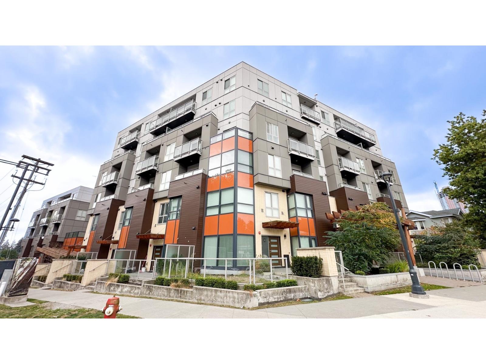 304 13978 Fraser Highway, Surrey, British Columbia  V3T 0P2 - Photo 1 - R3050811