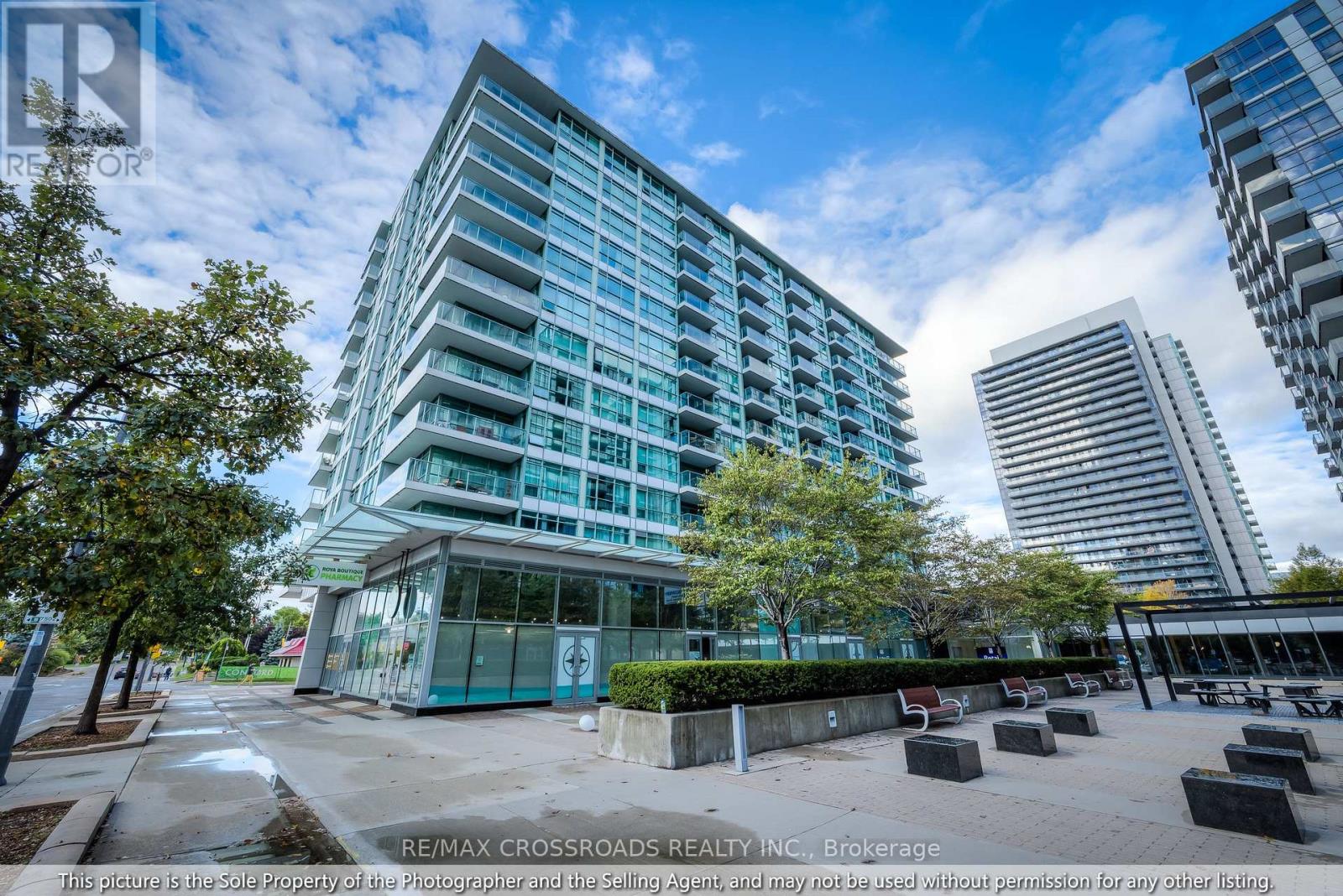 206 - 15 SINGER COURT, Toronto, Ontario