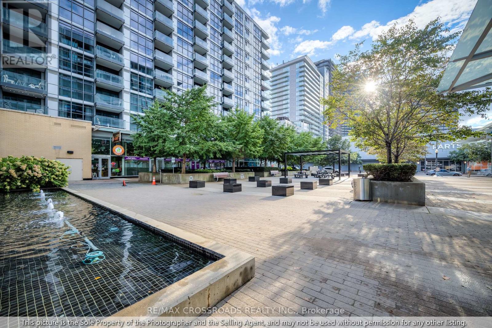 206 - 15 Singer Court, Toronto, Ontario  M2K 0B1 - Photo 2 - C12430167
