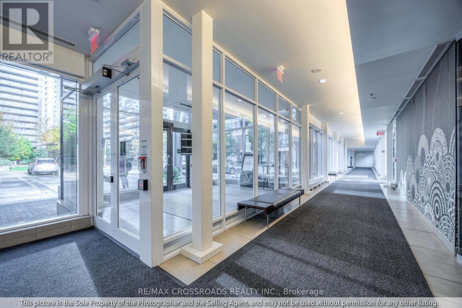 206 - 15 Singer Court, Toronto, Ontario  M2K 0B1 - Photo 3 - C12430167