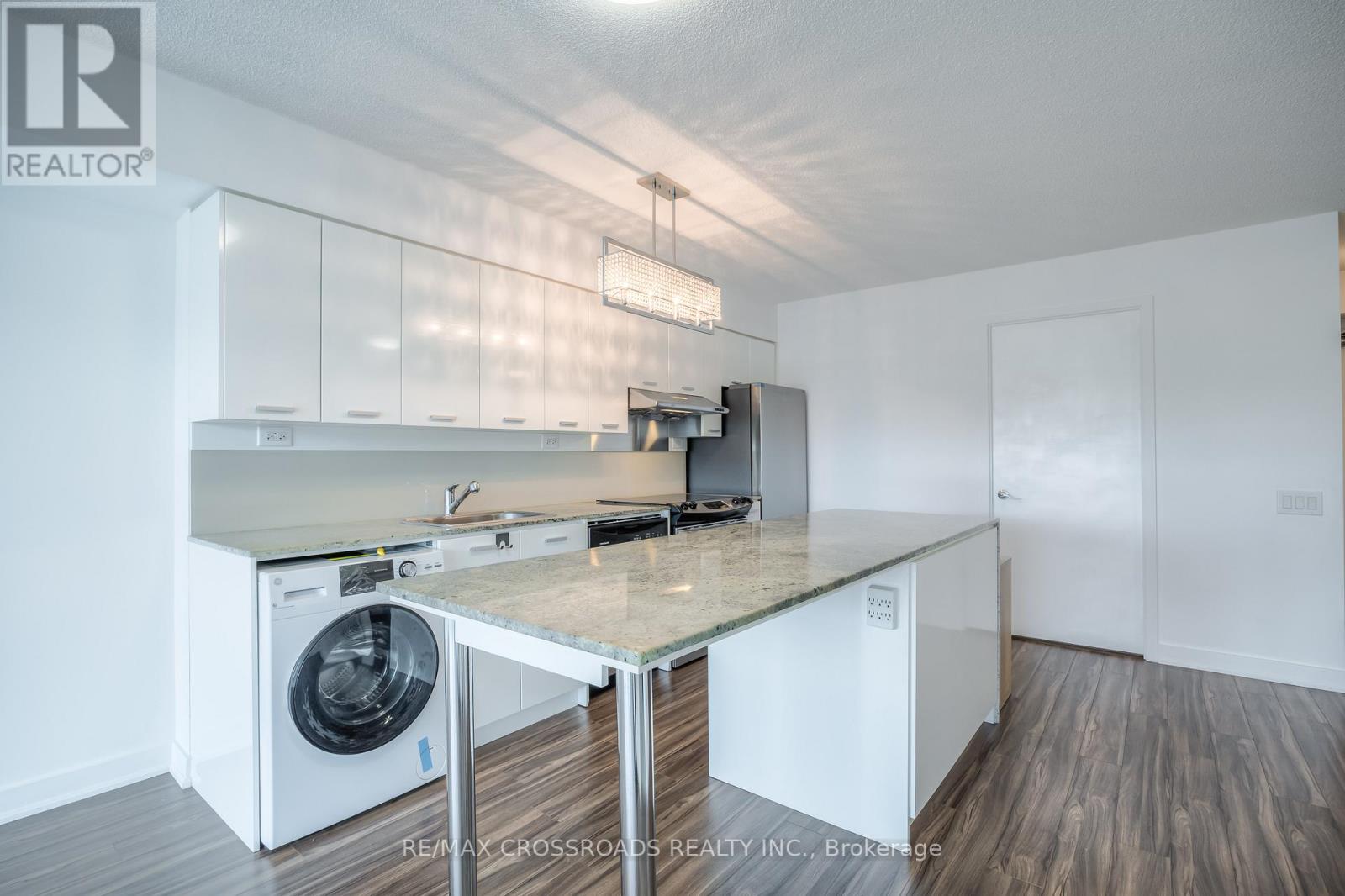 206 - 15 Singer Court, Toronto, Ontario  M2K 0B1 - Photo 8 - C12430167