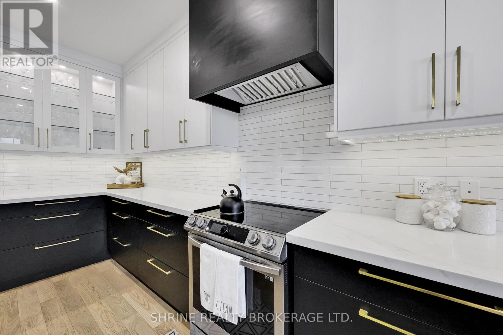 1866 Fountain Grass Drive, London South, Ontario  N6K 0K7 - Photo 13 - X12430170