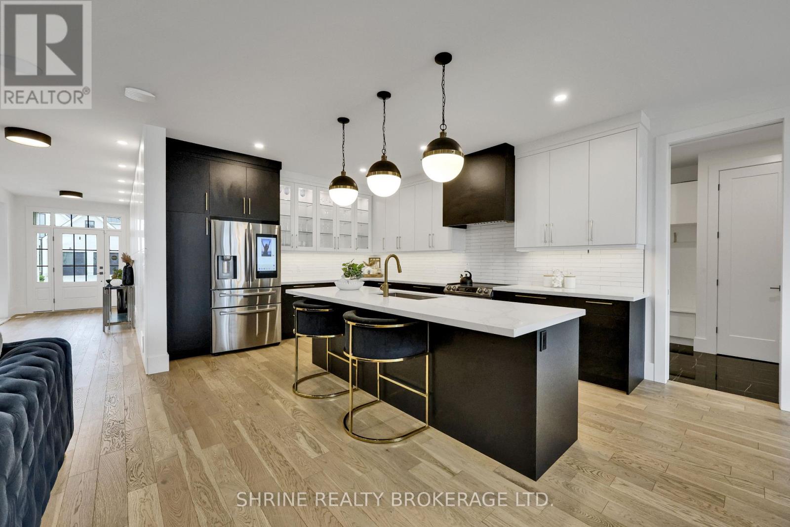 1866 Fountain Grass Drive, London South, Ontario  N6K 0K7 - Photo 14 - X12430170