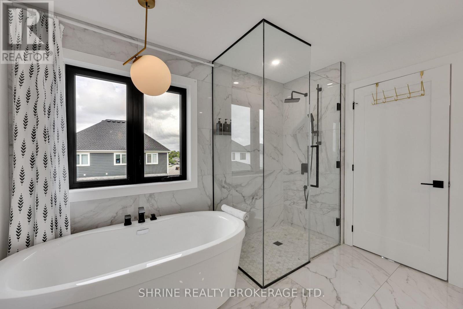 1866 Fountain Grass Drive, London South, Ontario  N6K 0K7 - Photo 28 - X12430170