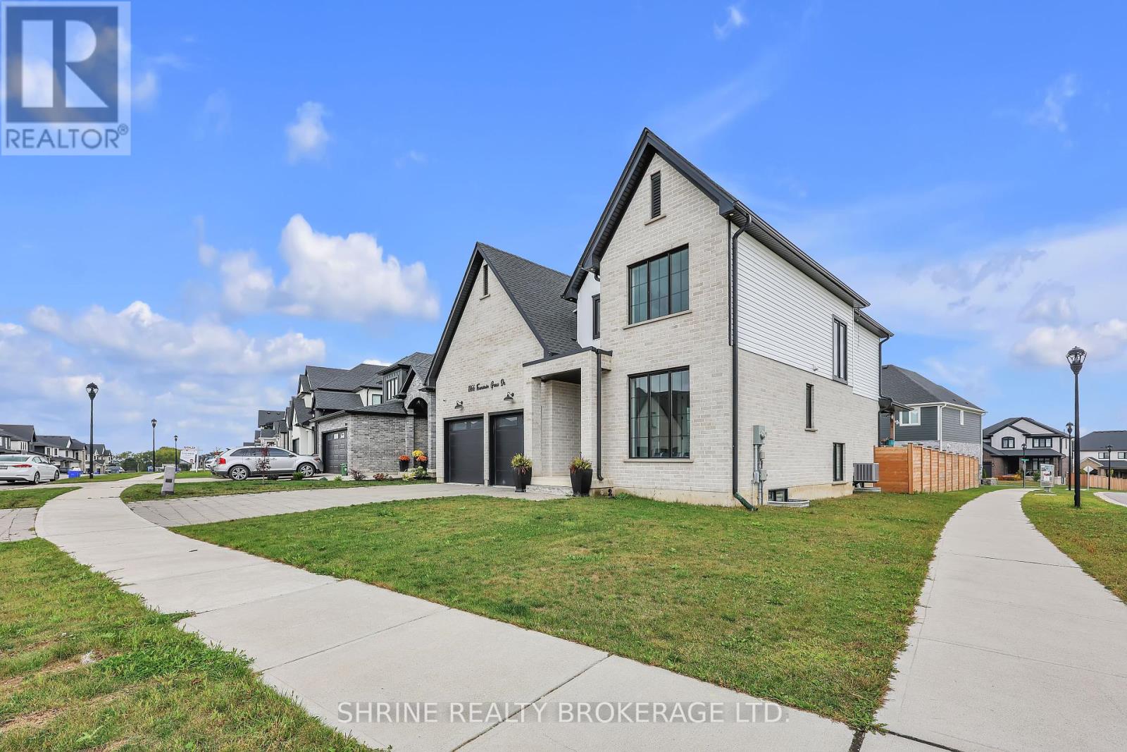 1866 Fountain Grass Drive, London South, Ontario  N6K 0K7 - Photo 3 - X12430170